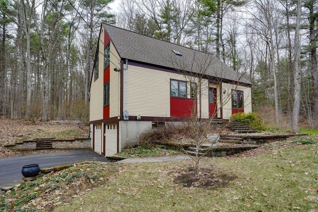 565 Langen Rd, Lancaster, MA 01523