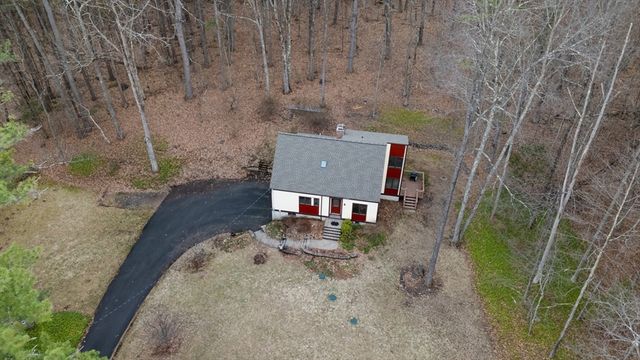 565 Langen Rd, Lancaster, MA 01523