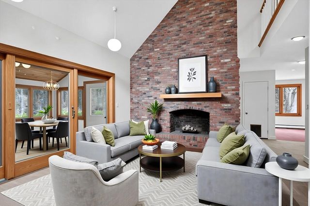 565 Langen Rd, Lancaster, MA 01523