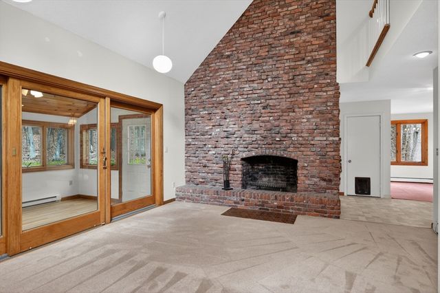 565 Langen Rd, Lancaster, MA 01523