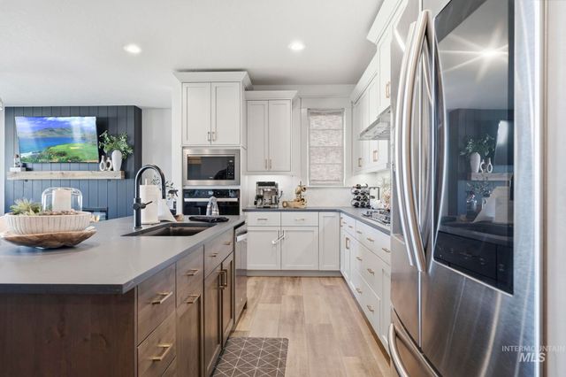 11652 W San Remo Dr, Nampa, ID 83686