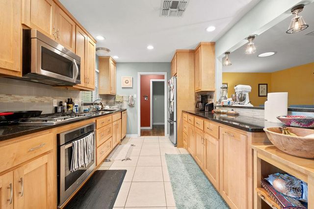 7512 Saint Louis ST, Austin, TX 78757