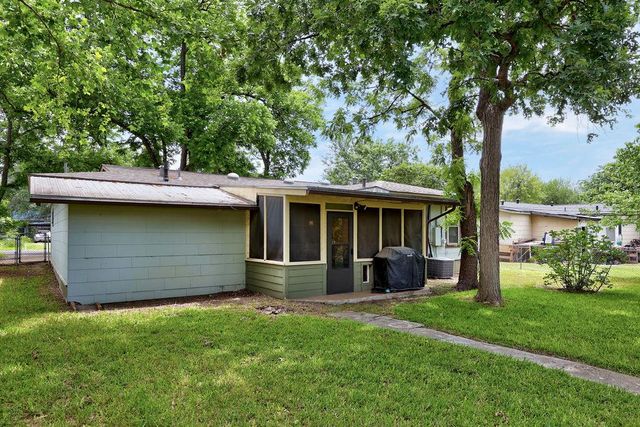 7512 Saint Louis ST, Austin, TX 78757