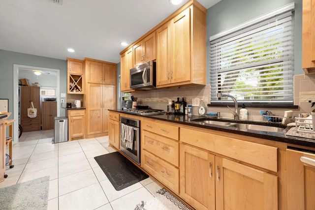 7512 Saint Louis ST, Austin, TX 78757