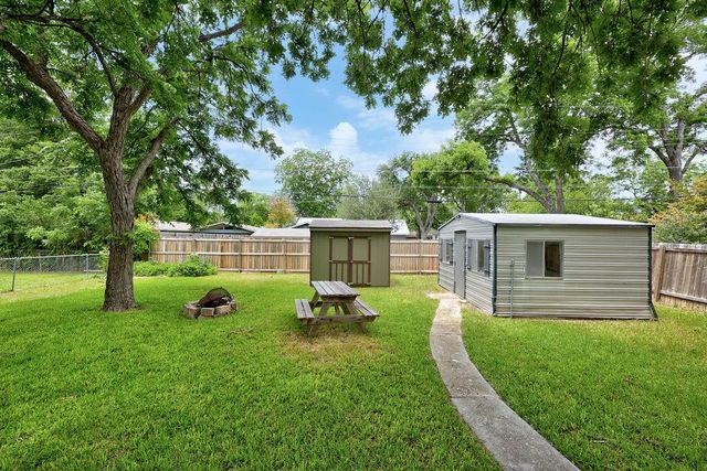 7512 Saint Louis ST, Austin, TX 78757
