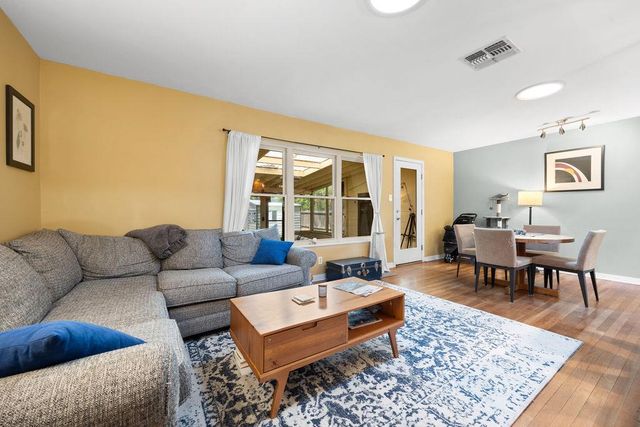 7512 Saint Louis ST, Austin, TX 78757