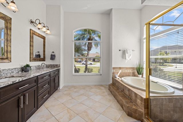 6916 RIVERSEDGE STREET CIRCLE, Bradenton, FL 34202