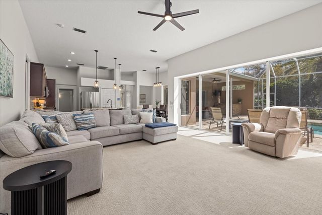 6916 RIVERSEDGE STREET CIRCLE, Bradenton, FL 34202