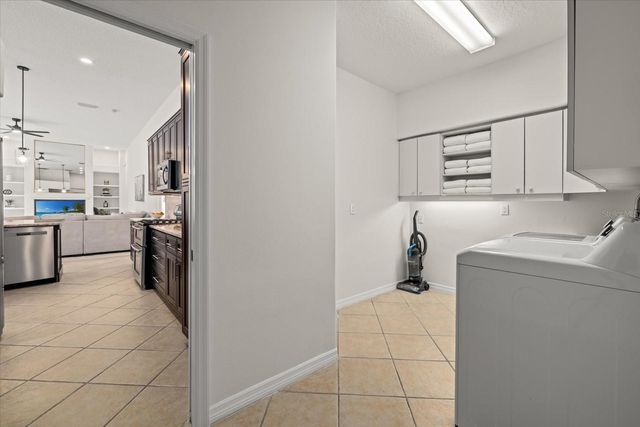 6916 RIVERSEDGE STREET CIRCLE, Bradenton, FL 34202