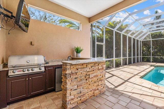 6916 RIVERSEDGE STREET CIRCLE, Bradenton, FL 34202