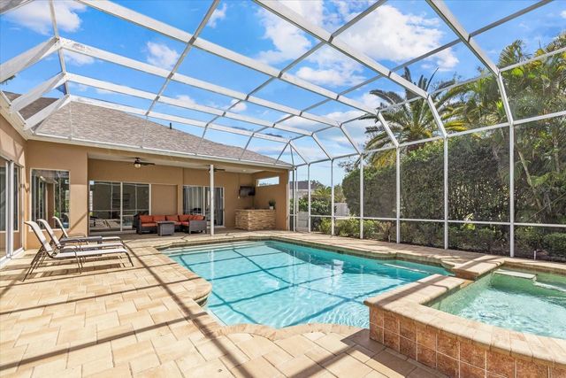 6916 RIVERSEDGE STREET CIRCLE, Bradenton, FL 34202