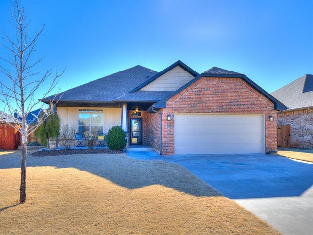 1736 W Trout Way, Mustang, OK 73064
