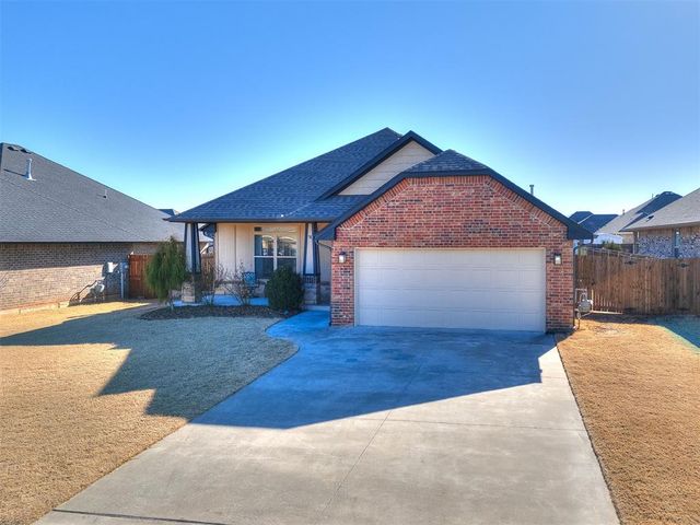 1736 W Trout Way, Mustang, OK 73064