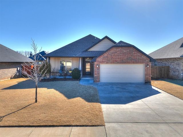 1736 W Trout Way, Mustang, OK 73064