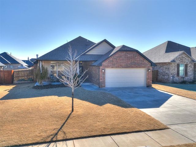 1736 W Trout Way, Mustang, OK 73064