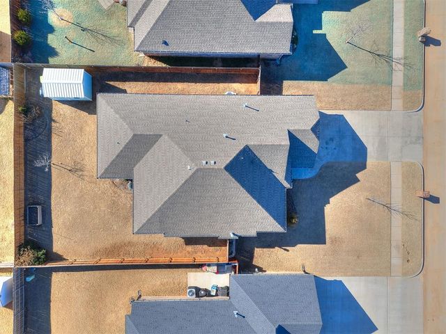 1736 W Trout Way, Mustang, OK 73064