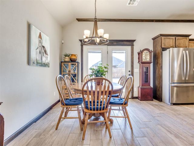 1736 W Trout Way, Mustang, OK 73064