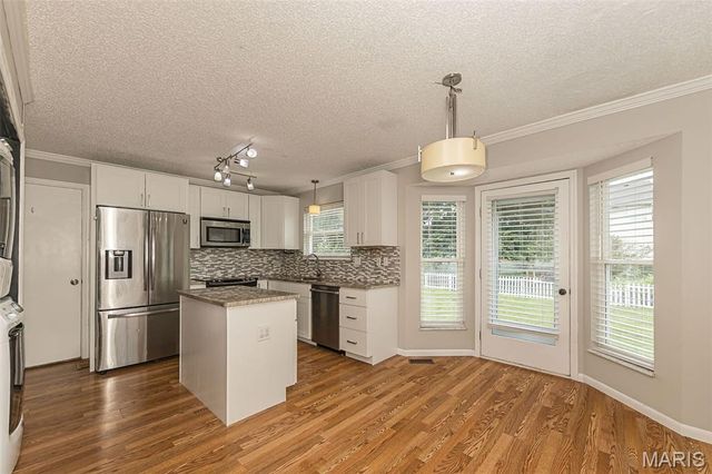 428 Chelsea Way Drive, St Charles, MO 63304