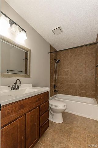 428 Chelsea Way Drive, St Charles, MO 63304