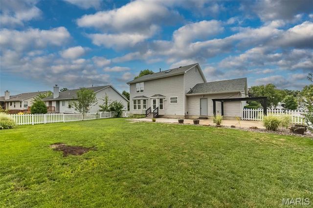 428 Chelsea Way Drive, St Charles, MO 63304