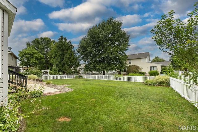 428 Chelsea Way Drive, St Charles, MO 63304