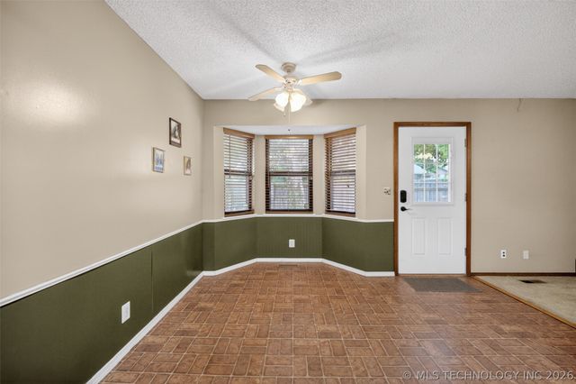 2927 S 124th East Avenue, Tulsa, OK 74129