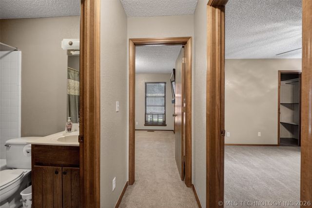 2927 S 124th East Avenue, Tulsa, OK 74129