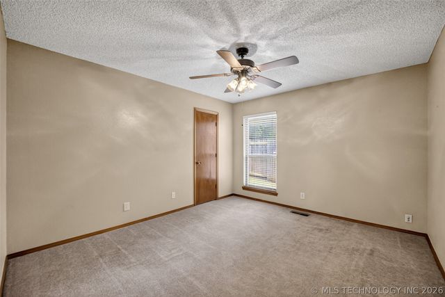 2927 S 124th East Avenue, Tulsa, OK 74129