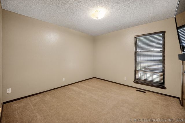 2927 S 124th East Avenue, Tulsa, OK 74129