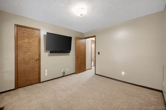 2927 S 124th East Avenue, Tulsa, OK 74129