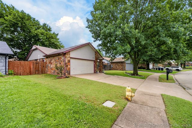 2927 S 124th East Avenue, Tulsa, OK 74129