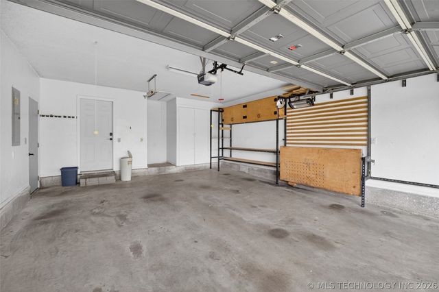 2927 S 124th East Avenue, Tulsa, OK 74129