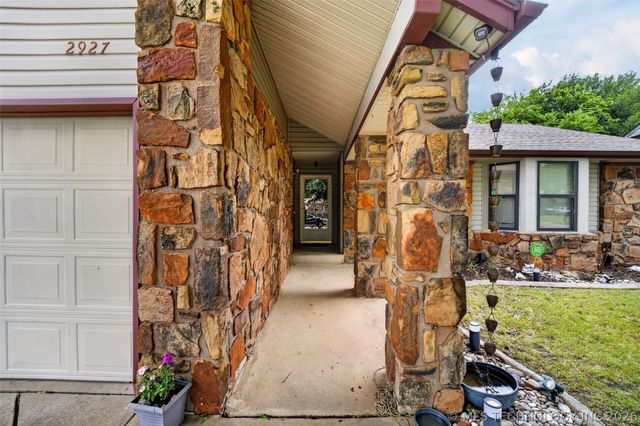 2927 S 124th East Avenue, Tulsa, OK 74129