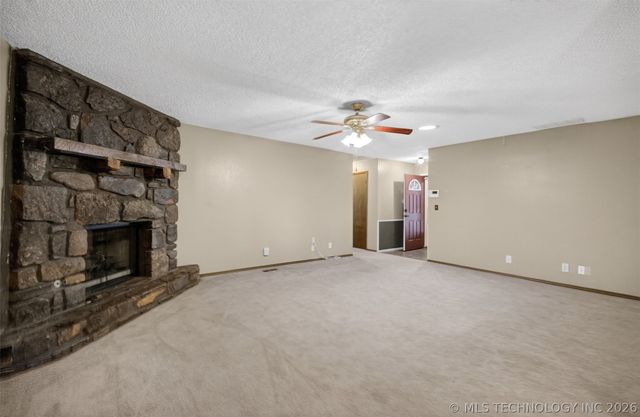 2927 S 124th East Avenue, Tulsa, OK 74129