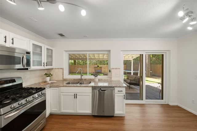 3 E Stony Bridge Circle, Spring, TX 77381