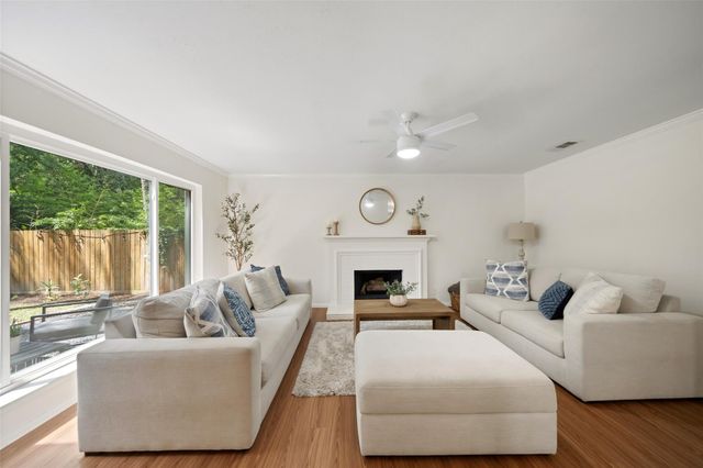 3 E Stony Bridge Circle, Spring, TX 77381