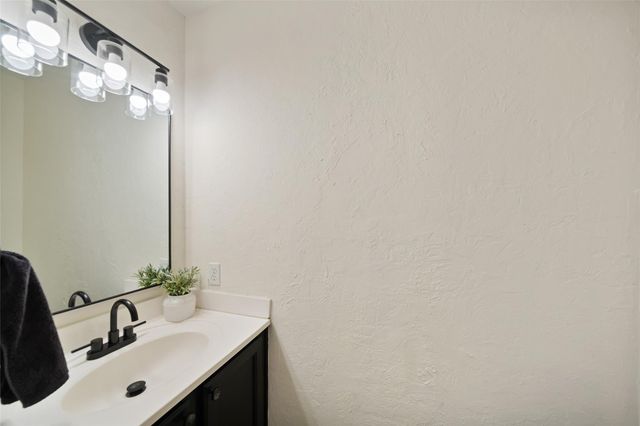 3 E Stony Bridge Circle, Spring, TX 77381