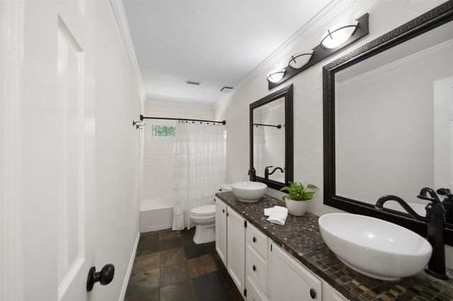 3 E Stony Bridge Circle, Spring, TX 77381