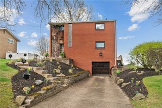 419 Amherst Avenue, Moon/crescent Twp, PA 15108