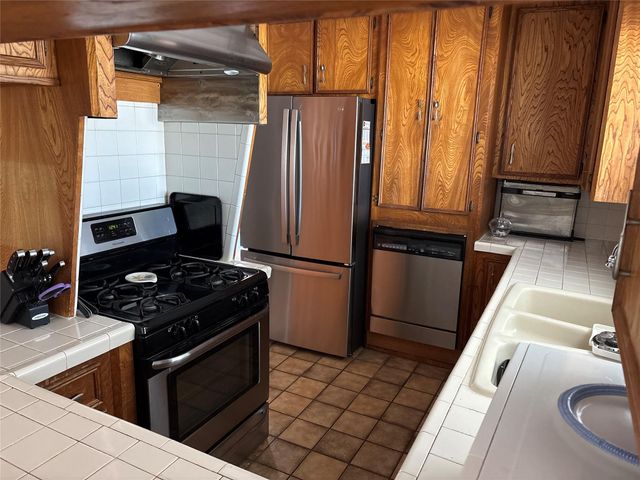 3018 Todville Road, Seabrook, TX 77586