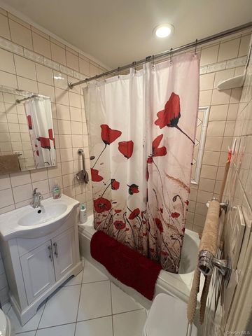 8611 151st Avenue 2N, Howard Beach, NY 11414