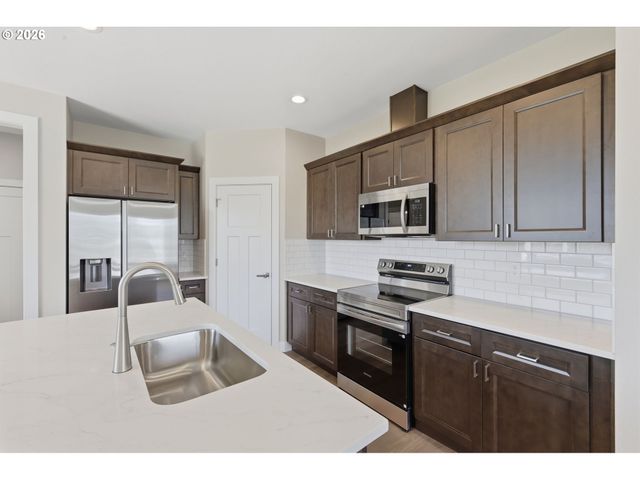 4023 Sw ROYAL Ave, Gresham, OR 97080