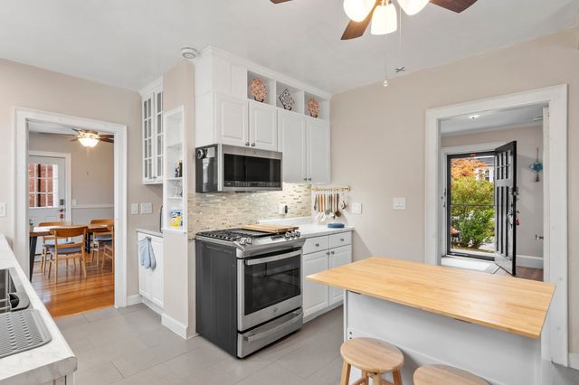15 Bruce Rd, Waltham, MA 02453