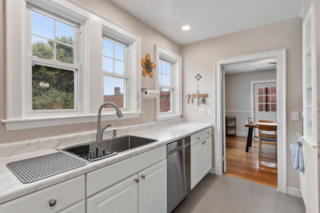 15 Bruce Rd, Waltham, MA 02453
