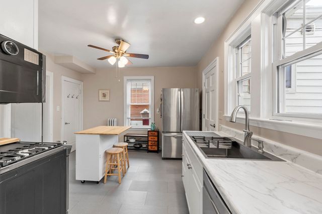 15 Bruce Rd, Waltham, MA 02453