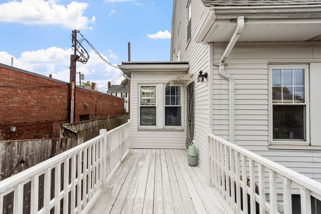 15 Bruce Rd, Waltham, MA 02453