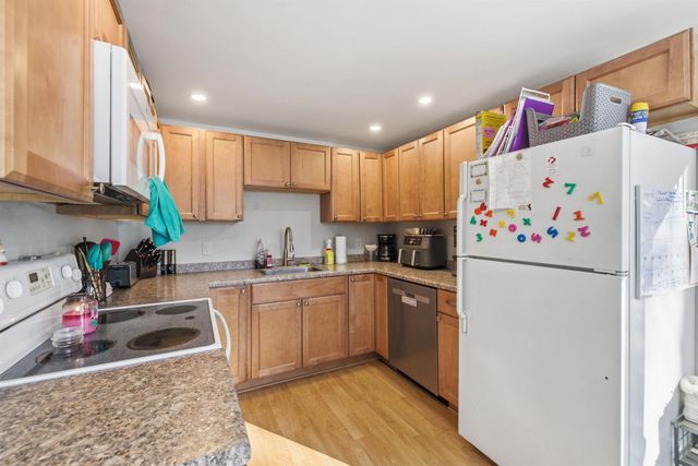 10 Woodlawn Avenue, Northfield, NH 03276