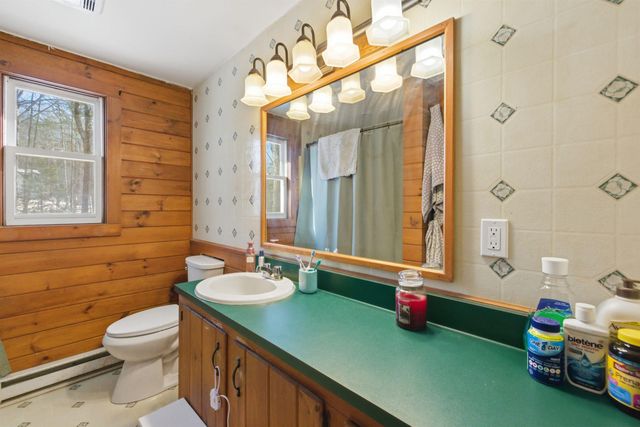 10 Woodlawn Avenue, Northfield, NH 03276