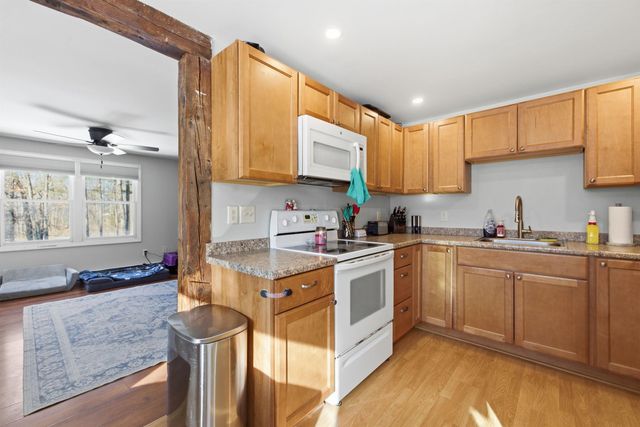 10 Woodlawn Avenue, Northfield, NH 03276