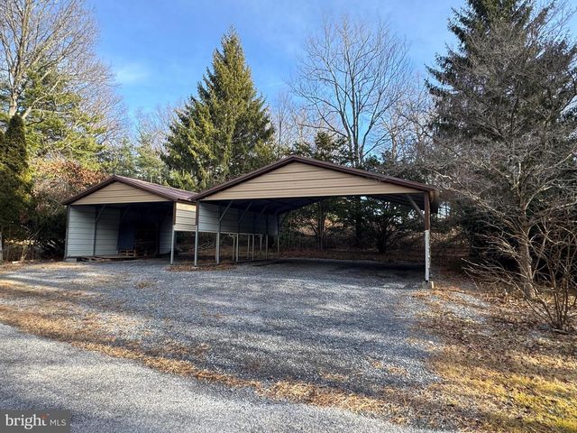 2137 NEWMAN RD, Fayetteville, PA 17222